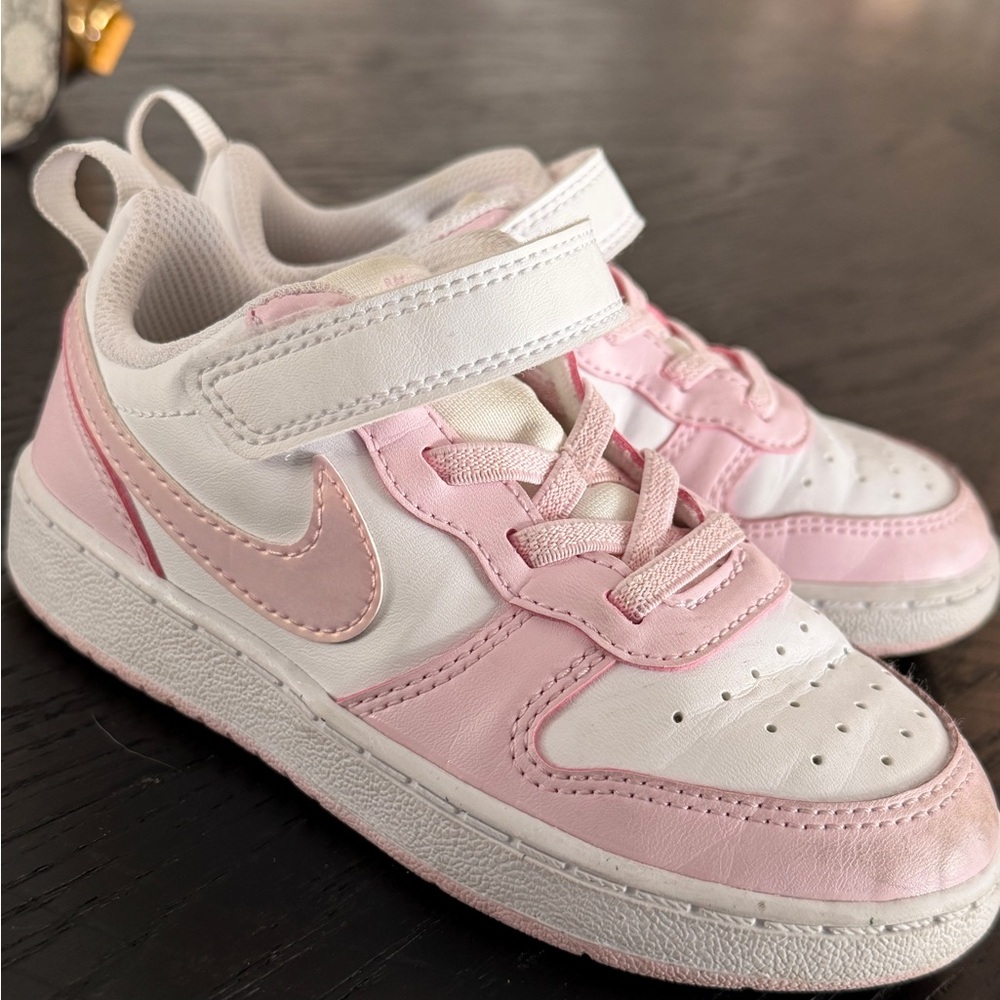 Nike Kids Sneakers in Pink and White